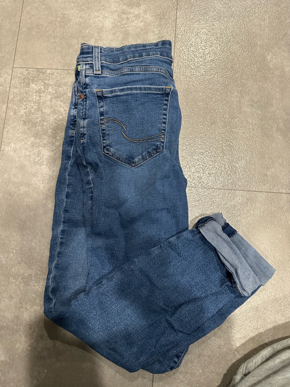 Relaxed Fit Women's Jeans in Dark Blue - Casual Comfort